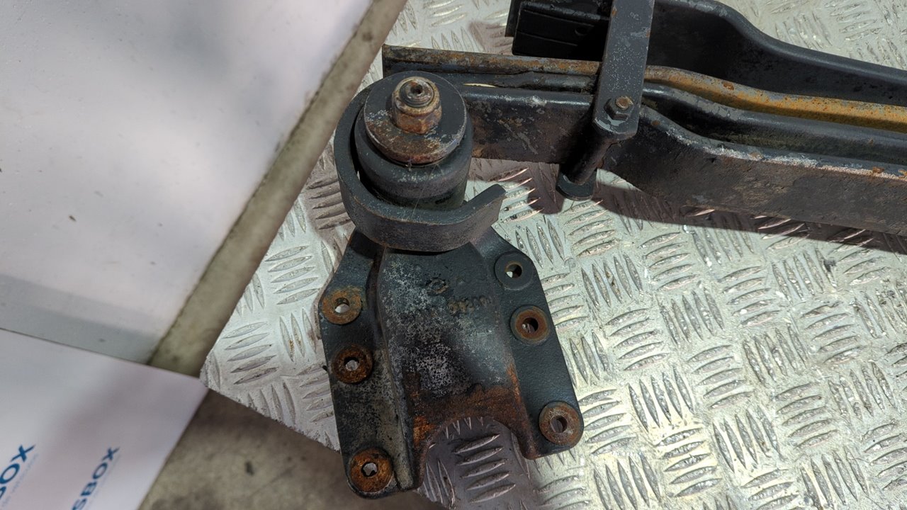 BALLESTA TRASERA NISSAN ATLEON 3.0 - vista 3