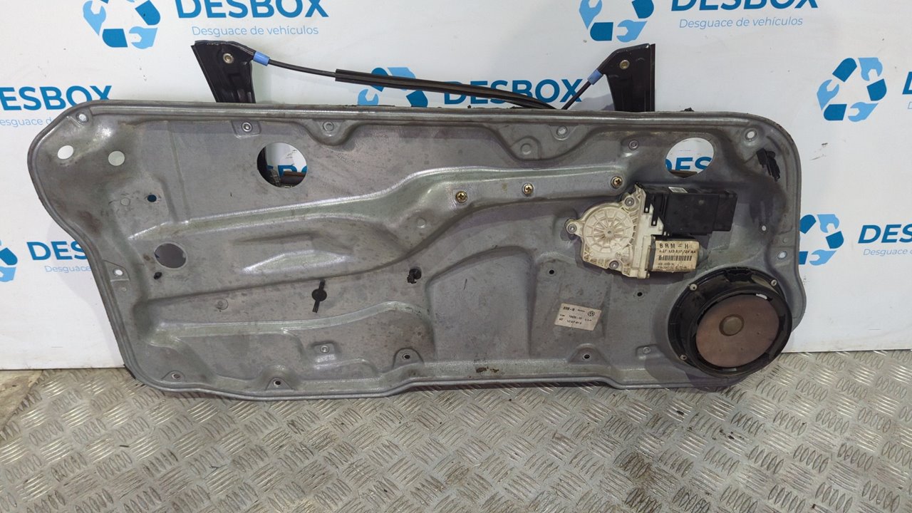 ELEVALUNAS DELANTERO IZQUIERDO VOLKSWAGEN GOLF IV BERLINA (1J1) - vista 3