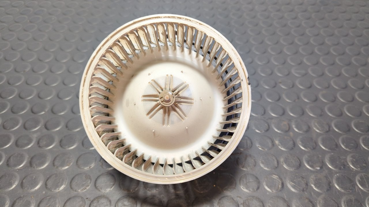 MOTOR CALEFACCION TOYOTA LAND CRUISER (J9) - vista 2