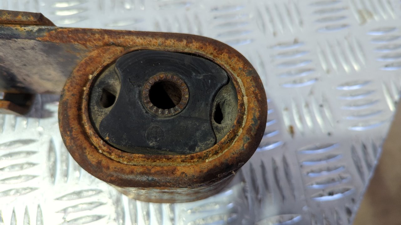 BALLESTA TRASERA MITSUBISHI L 300 (P00) - vista 3