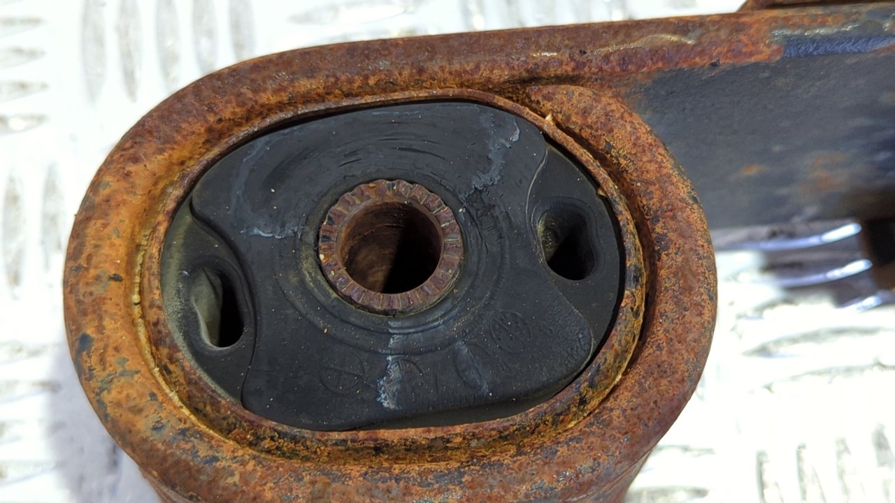 BALLESTA TRASERA MITSUBISHI L 300 (P00) - vista 3