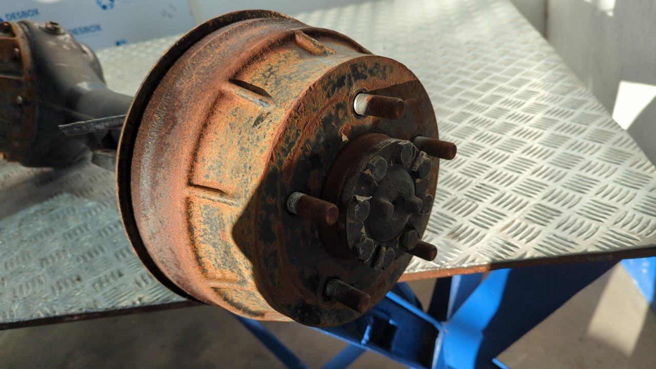 PUENTE TRASERO NISSAN TRADE 2.8 - vista 3