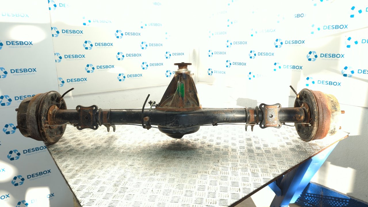 PUENTE TRASERO NISSAN TRADE 2.8 - vista 2