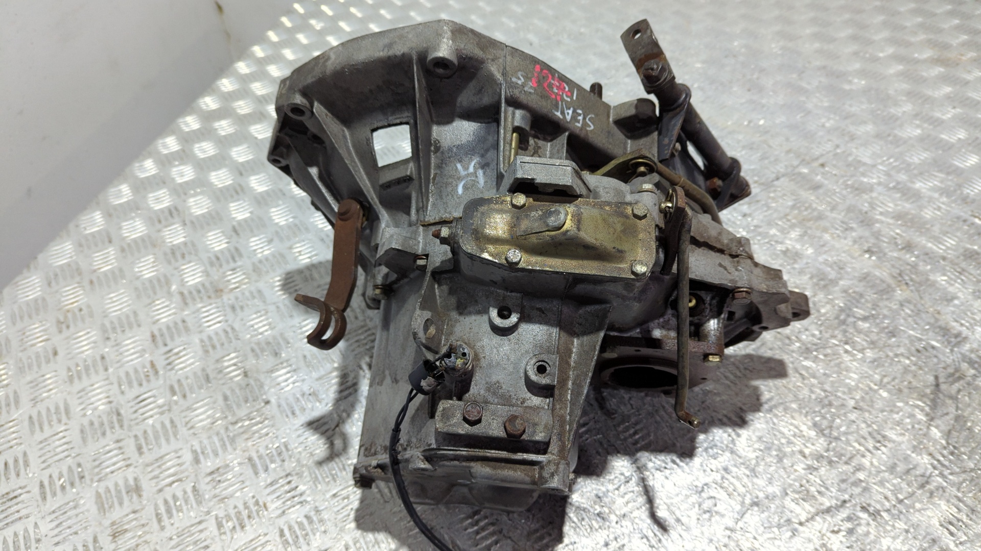 CAJA CAMBIOS SEAT 127 0.903 - vista 3