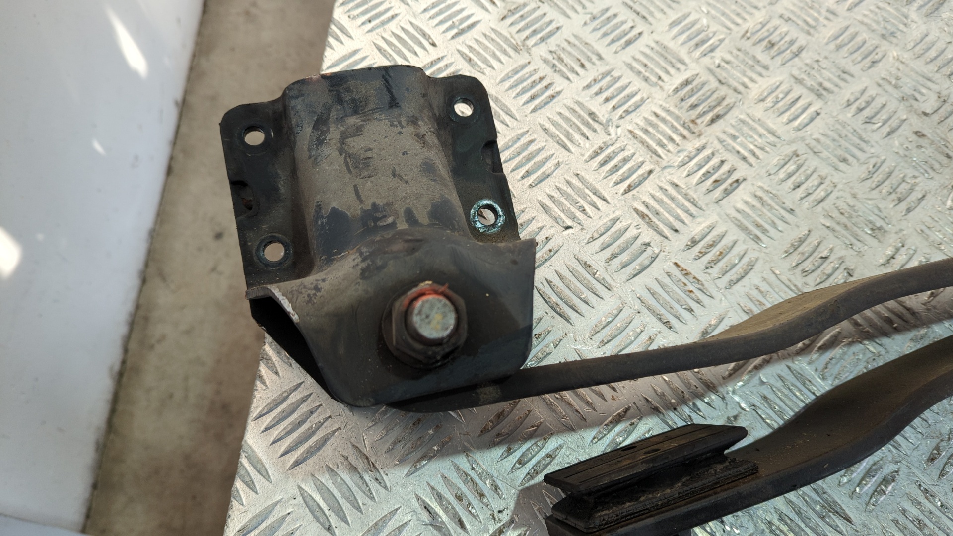 BALLESTA TRASERA RENAULT MAXITY - vista 2