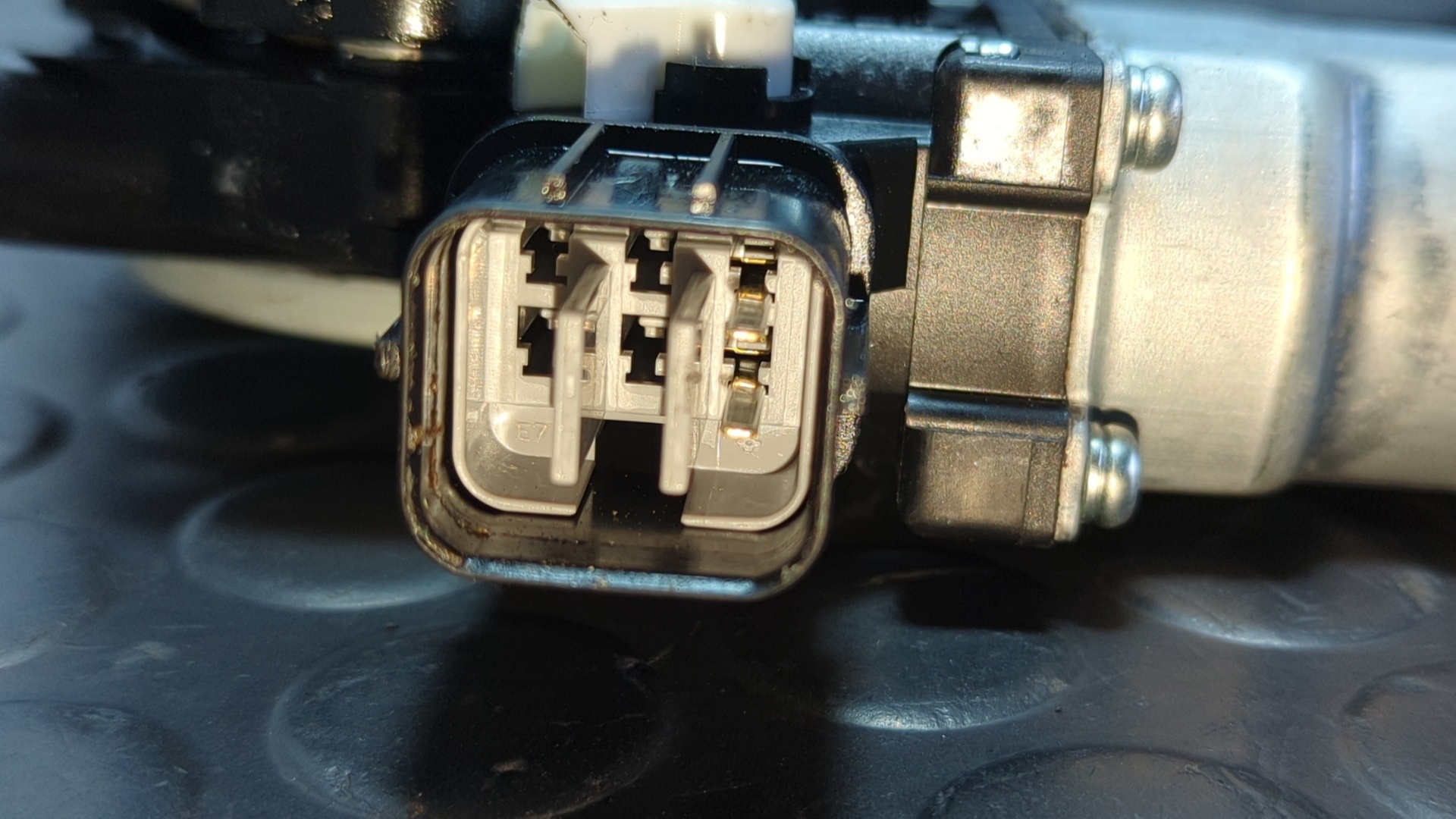 ELEVALUNAS TRASERO IZQUIERDO HONDA CIVIC BERLINA (FN) - vista 3