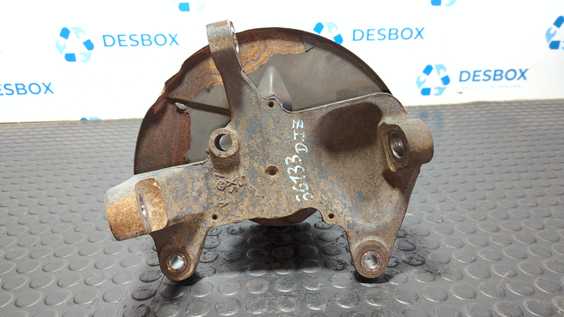 MANGUETA DELANTERA IZQUIERDA IVECO DAILY CAJA CERRADA (2006 =>)