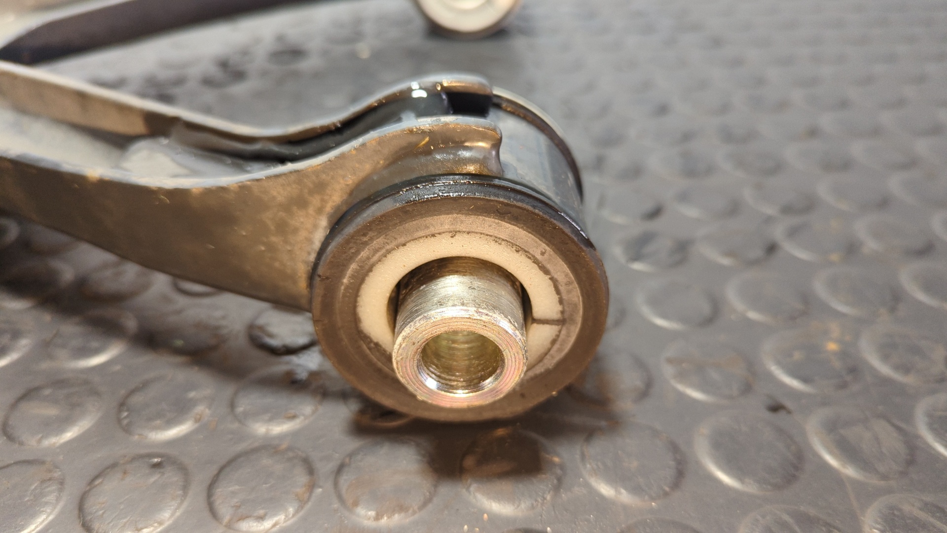 BRAZO IZQUIERDO SUPERIOR DELANTERO IVECO DAILY CAJA CERRADA (2006 =>) - vista 3