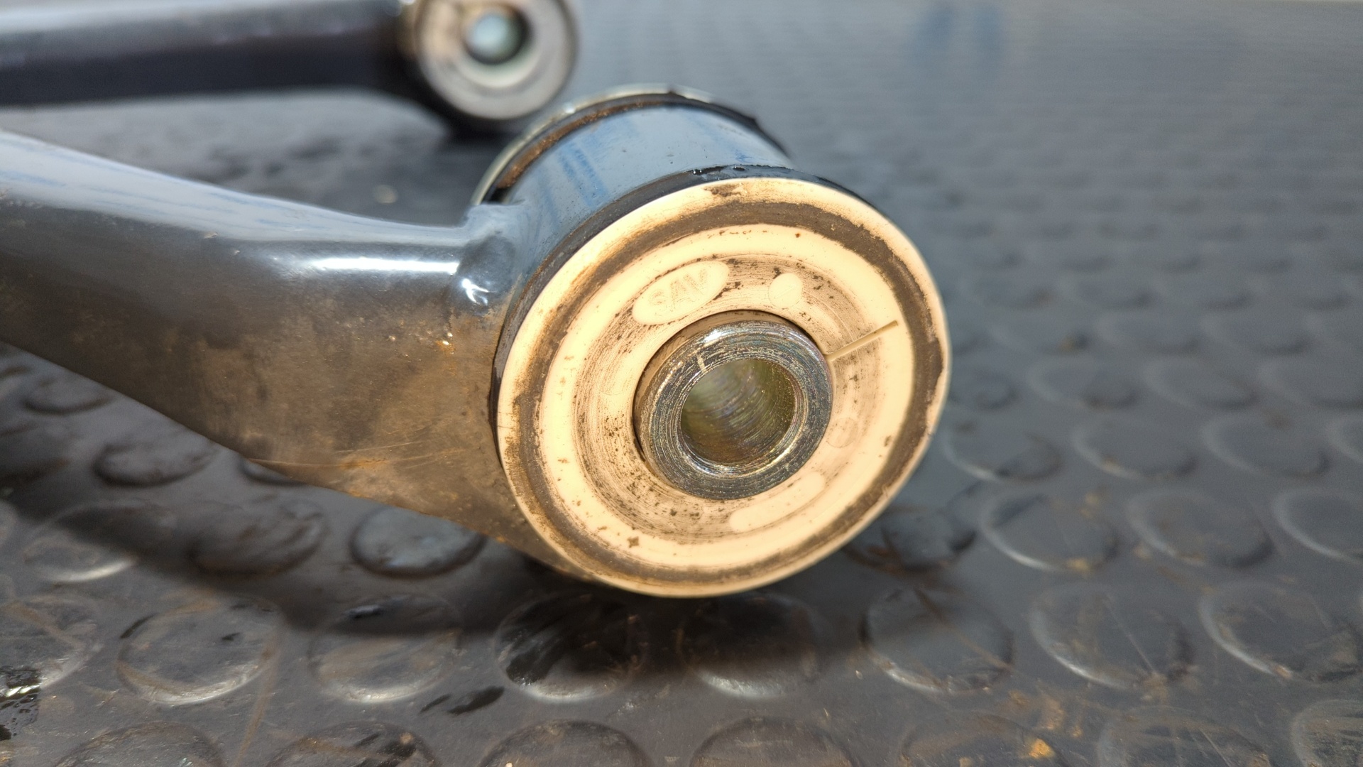 BRAZO IZQUIERDO SUPERIOR DELANTERO IVECO DAILY CAJA CERRADA (2006 =>) - vista 6