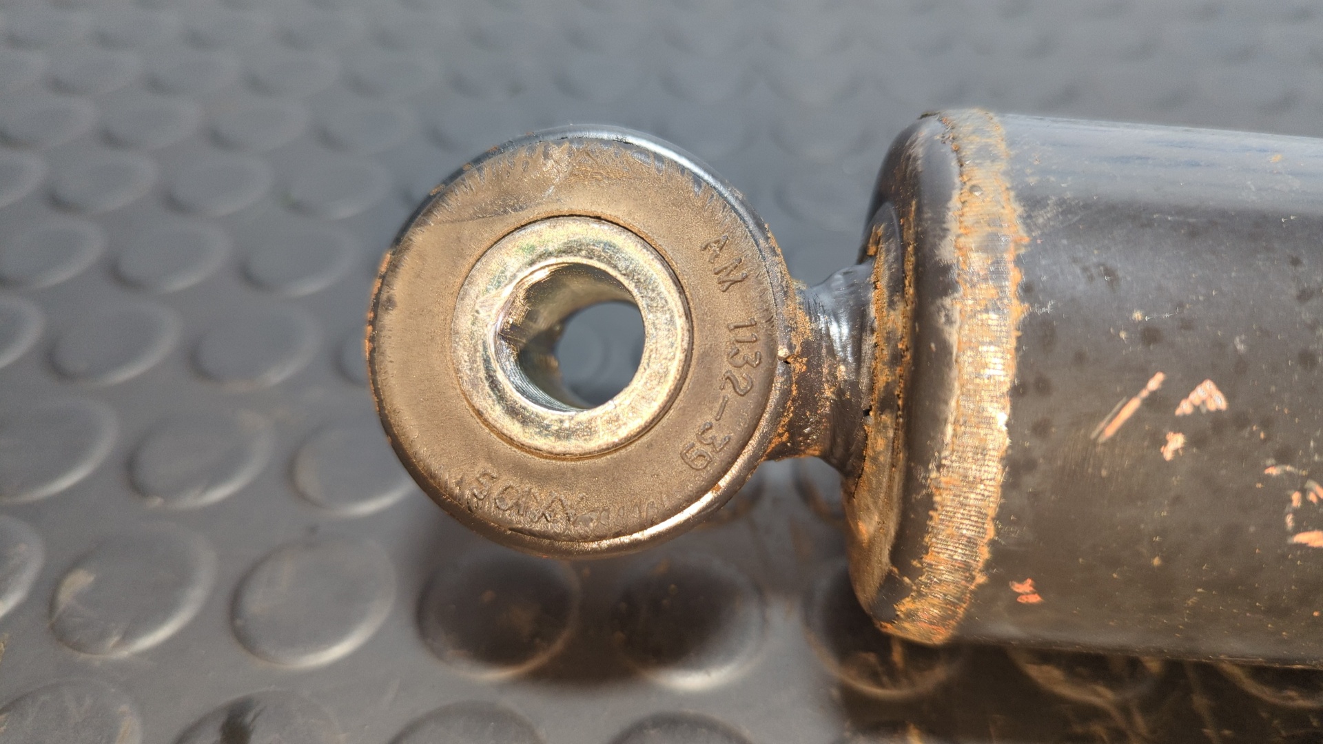 AMORTIGUADOR DELANTERO IZQUIERDO IVECO DAILY CAJA CERRADA (2006 =>) - vista 2