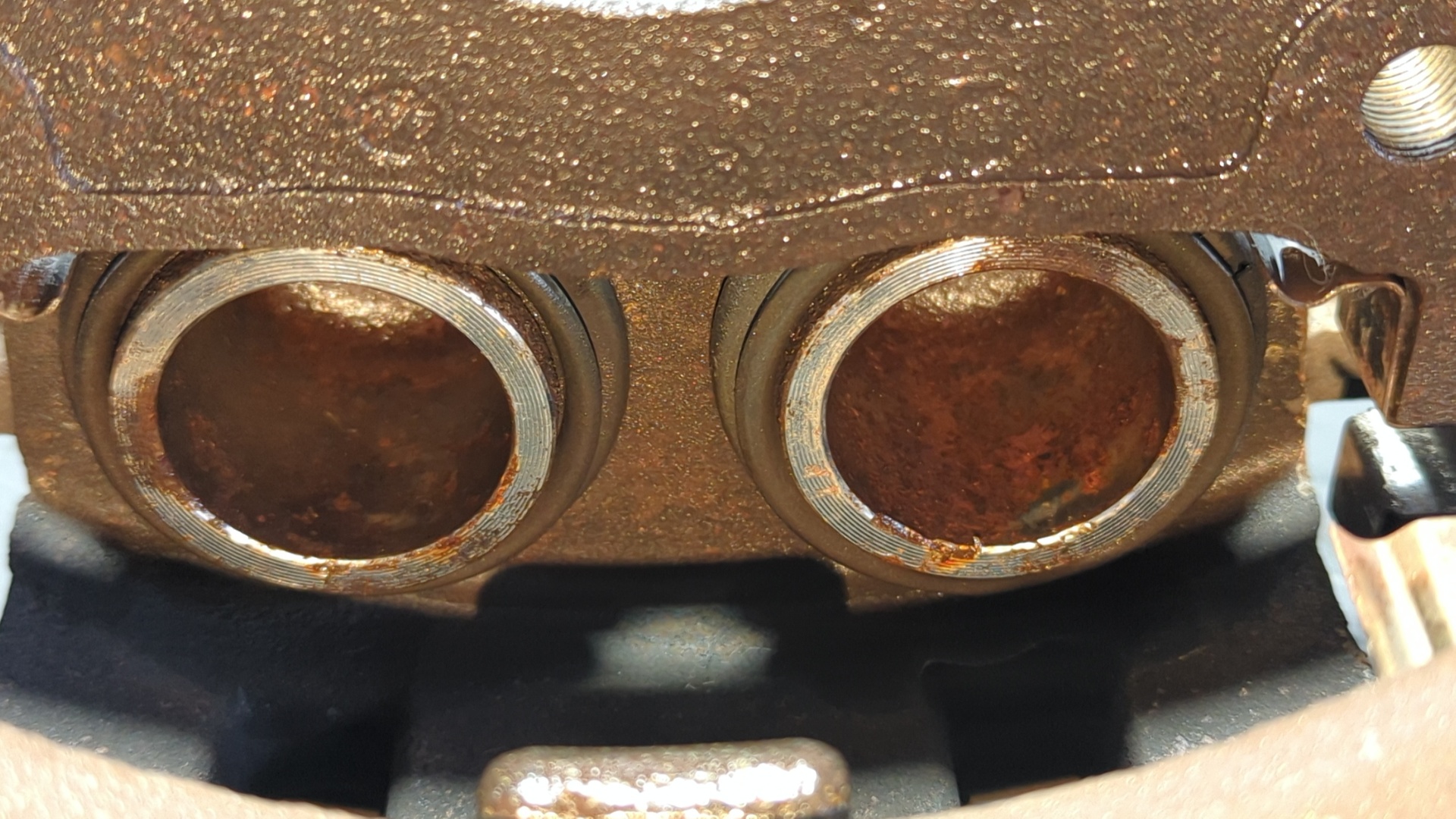 PINZA DE FRENO DELANTERA IZQUIERDA HYUNDAI H 100 - vista 2