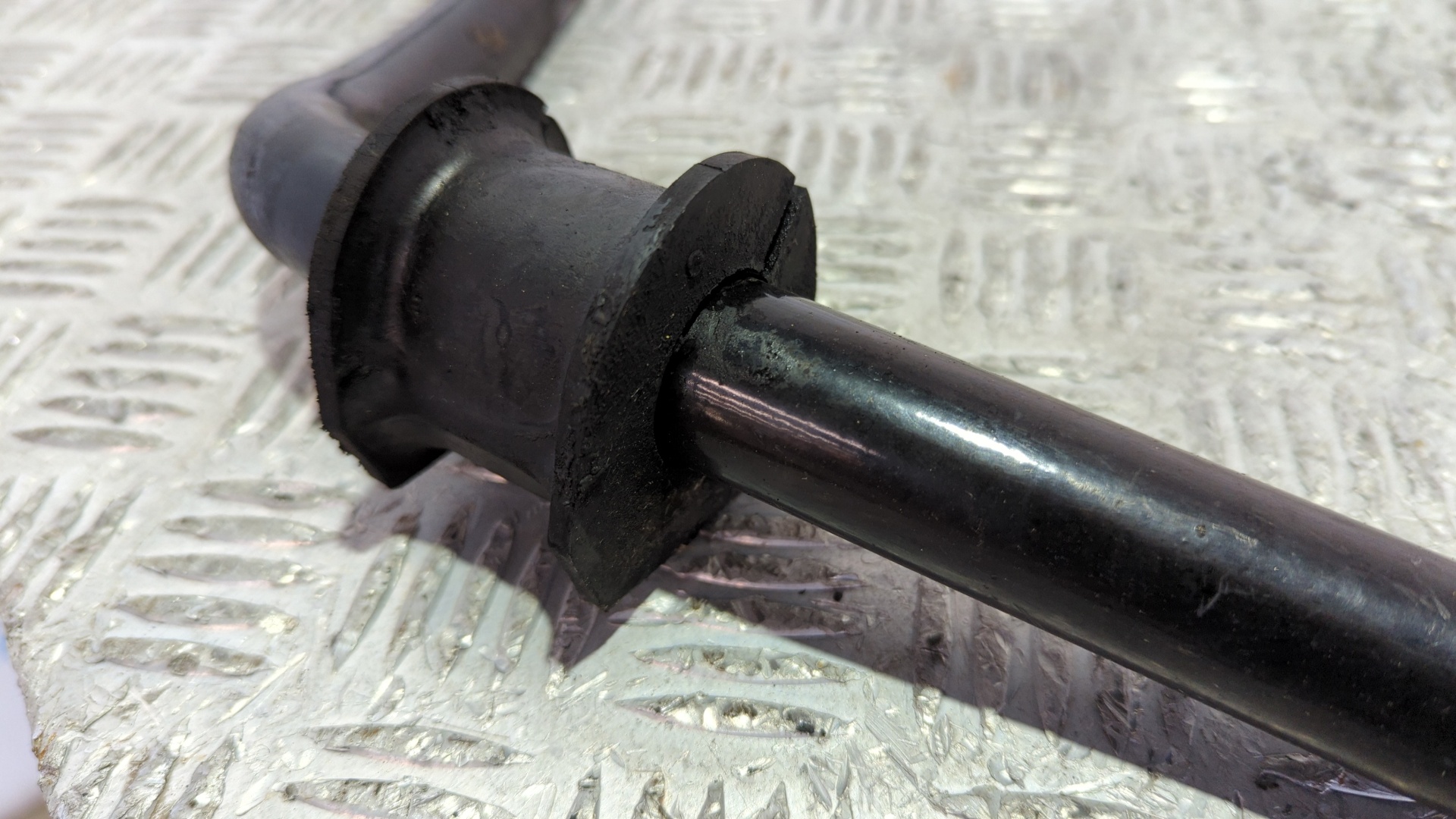 BARRA ESTABILIZADORA DELANTERA HYUNDAI H 100 - vista 3