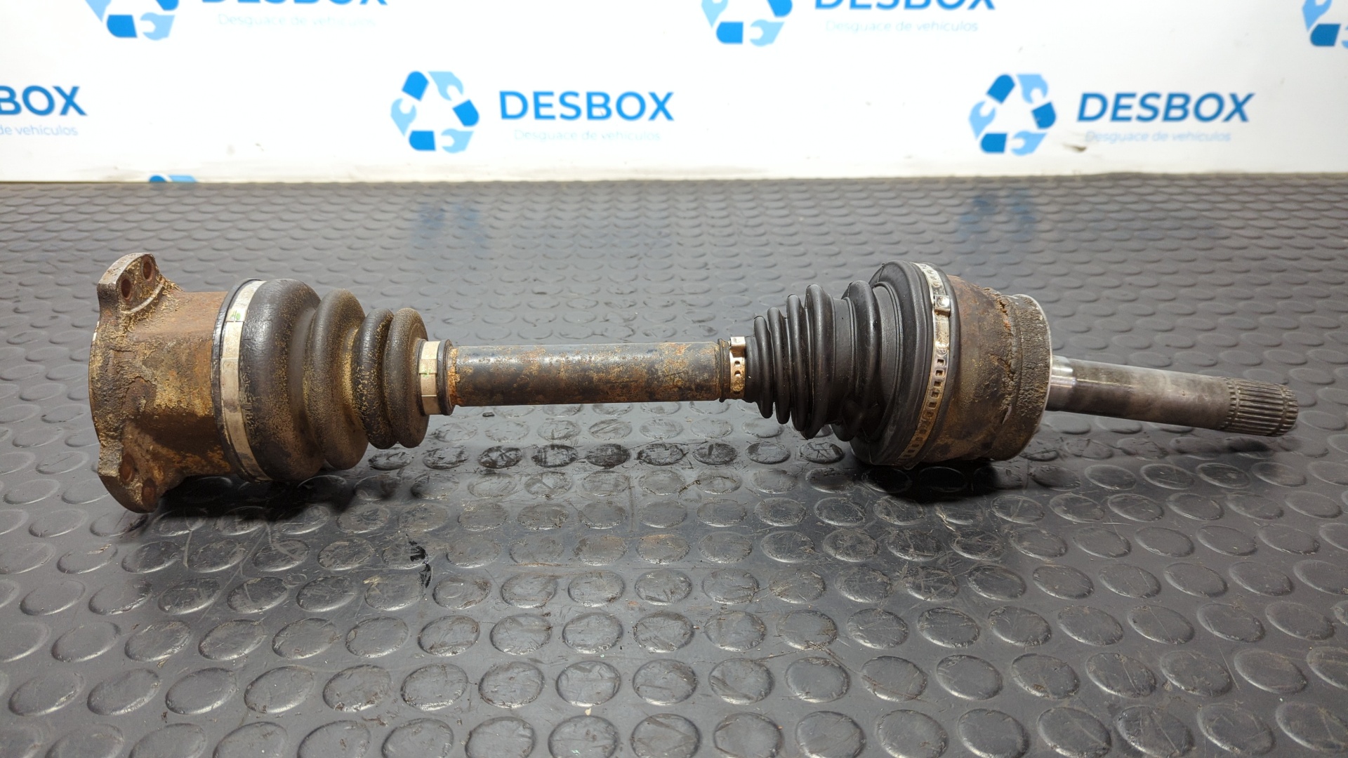 TRANSMISION DELANTERA IZQUIERDA NISSAN PICK-UP (D22)