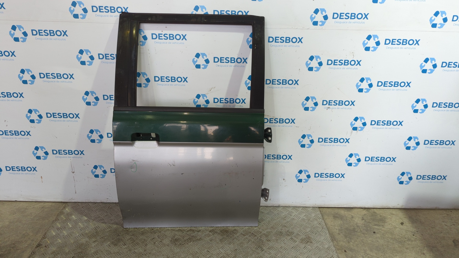 PUERTA TRASERA DERECHA MITSUBISHI L 200 (K6/7)