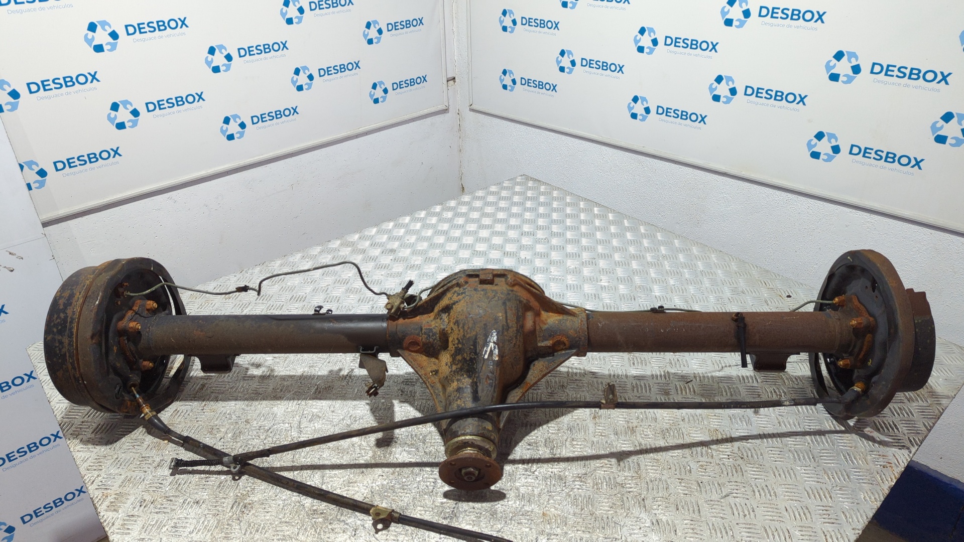 PUENTE TRASERO NISSAN VANETTE CARGO