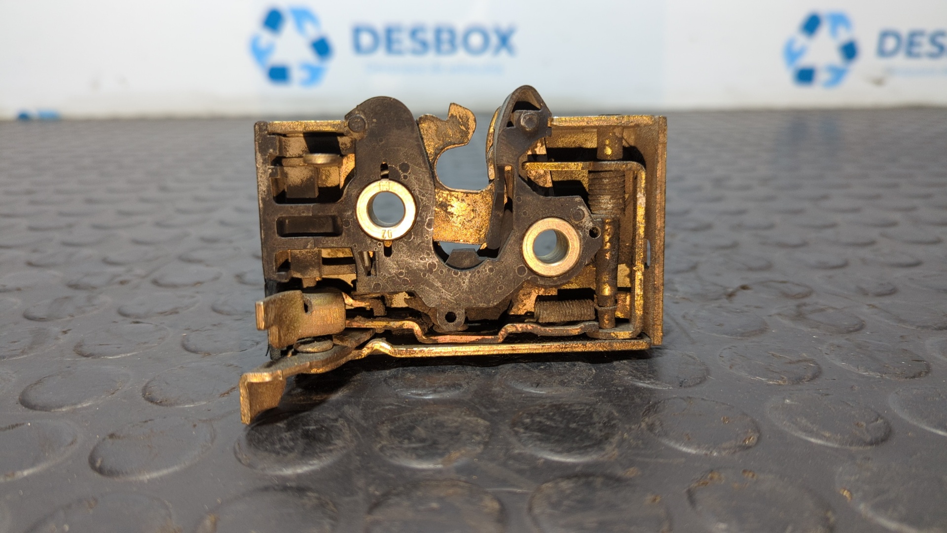 CERRADURA PUERTA DELANTERA DERECHA VOLKSWAGEN POLO (867/871/873) - vista 2