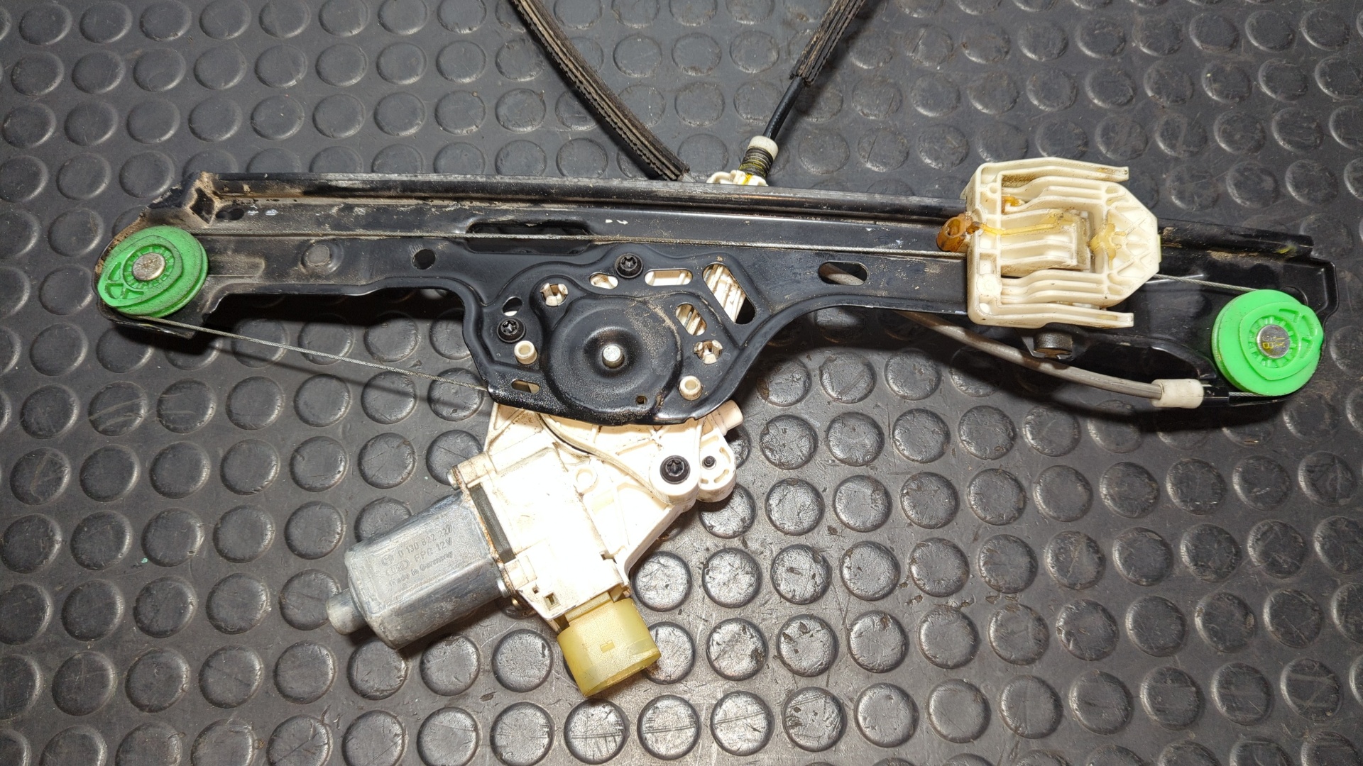 ELEVALUNAS DELANTERO DERECHO BMW SERIE 1 BERLINA (E81/E87) - vista 3