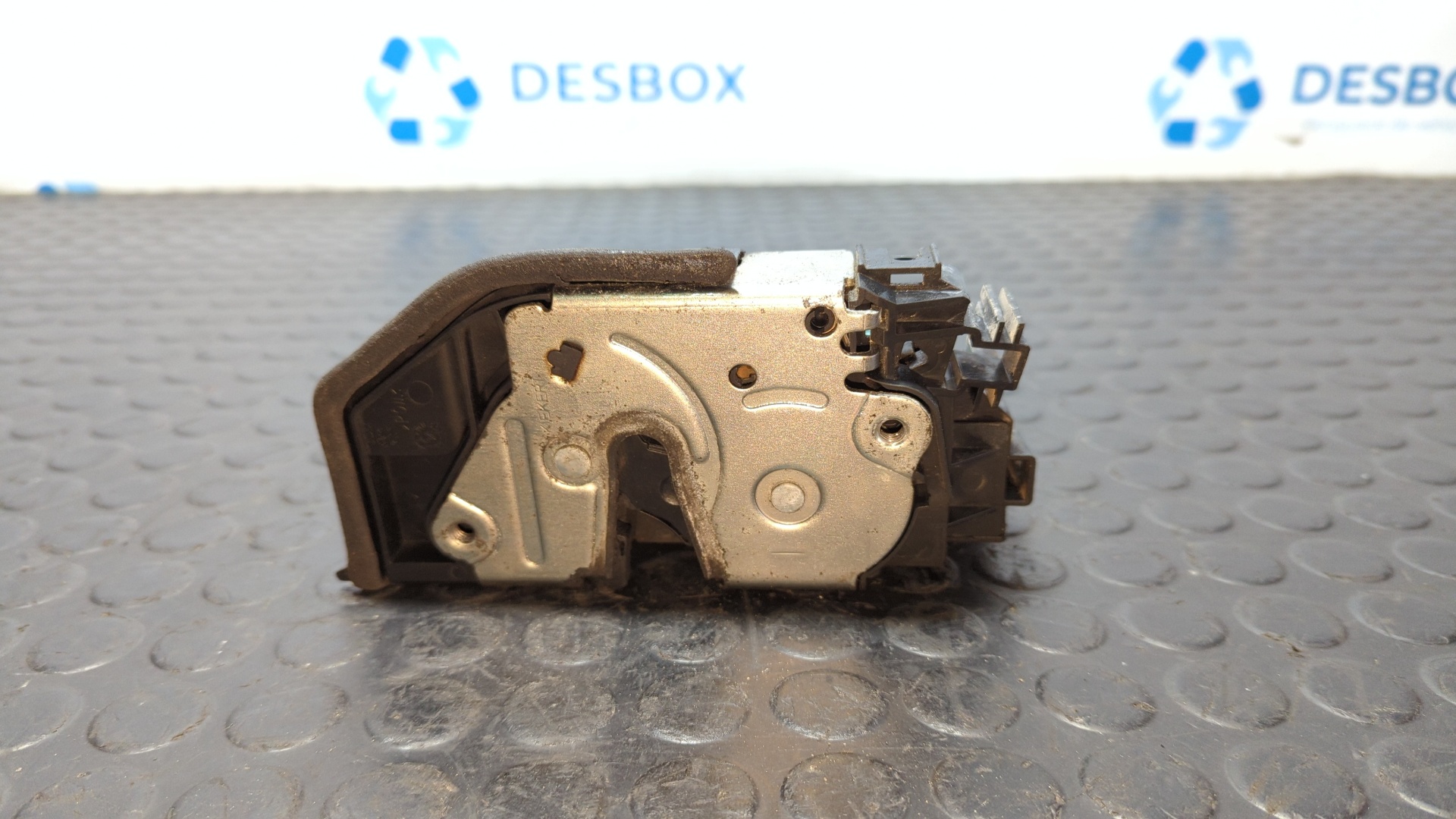 CERRADURA PUERTA TRASERA DERECHA BMW SERIE 1 BERLINA (E81/E87) - vista 2