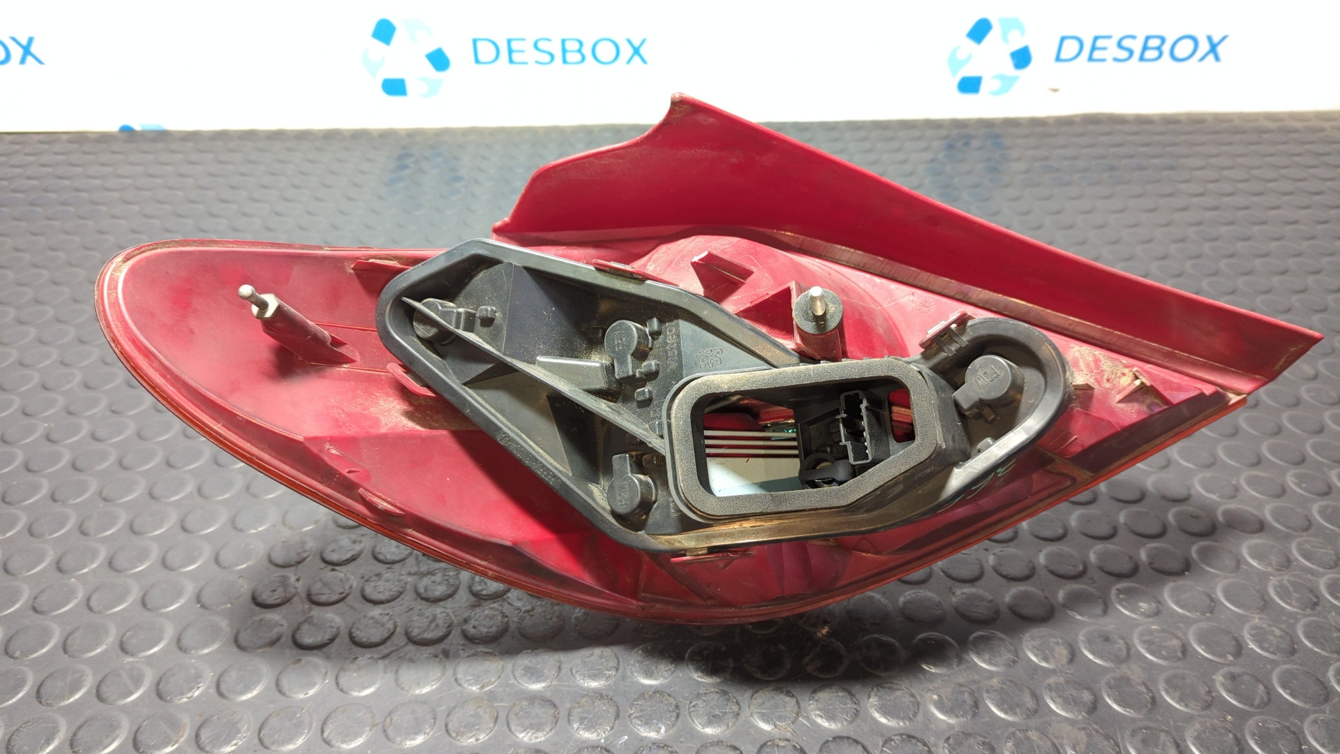 PILOTO TRASERO DERECHO PEUGEOT 207 - vista 2