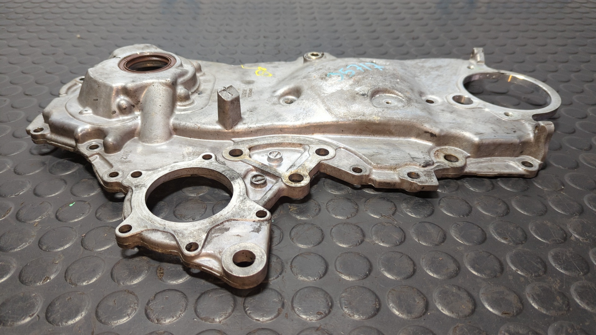 TAPA DISTRIBUCION TOYOTA AURIS - vista 2