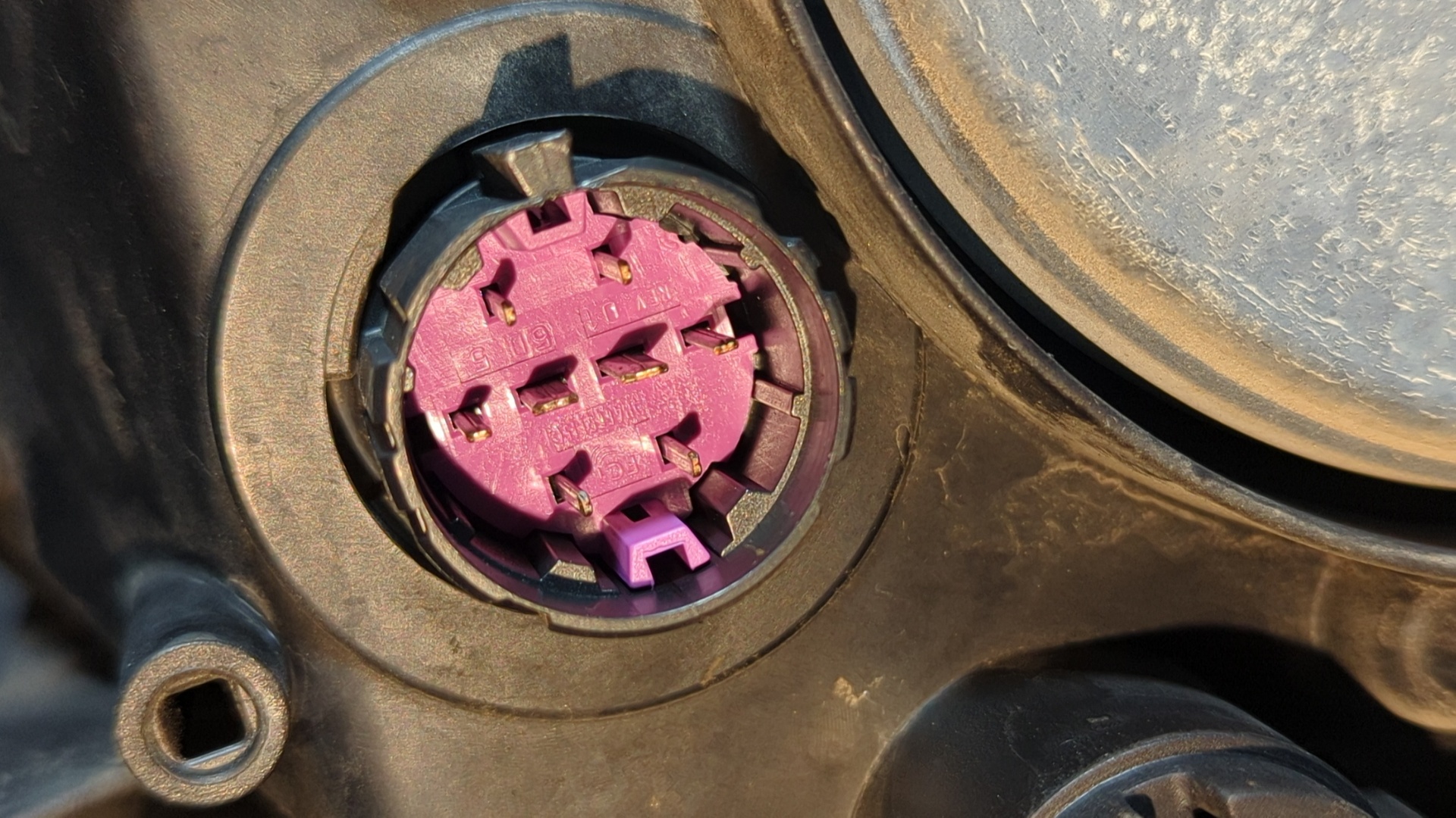 FARO IZQUIERDO IVECO DAILY CAJA CERRADA (2006 =>) - vista 4