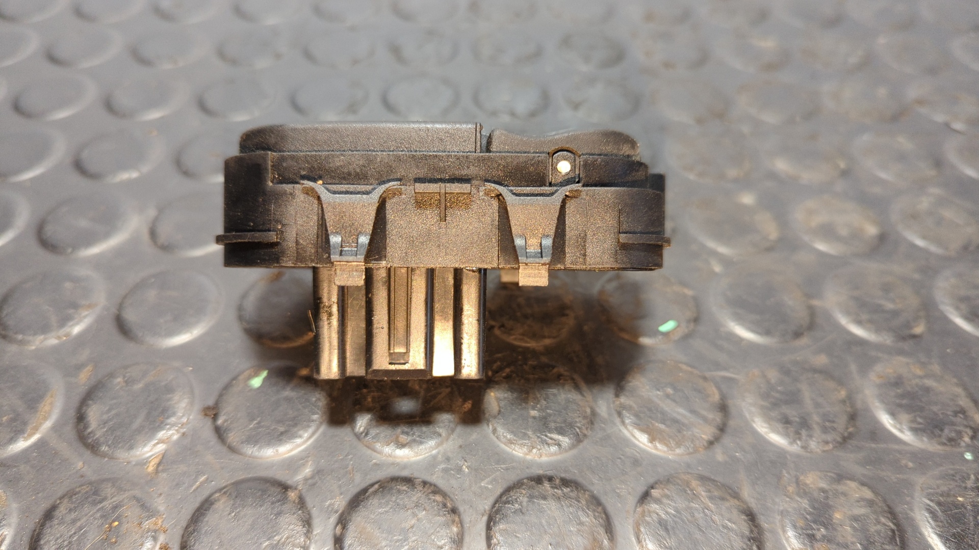 MANDO ELEVALUNAS DELANTERO IZQUIERDO FORD FOCUS BERLINA (CAK) - vista 2