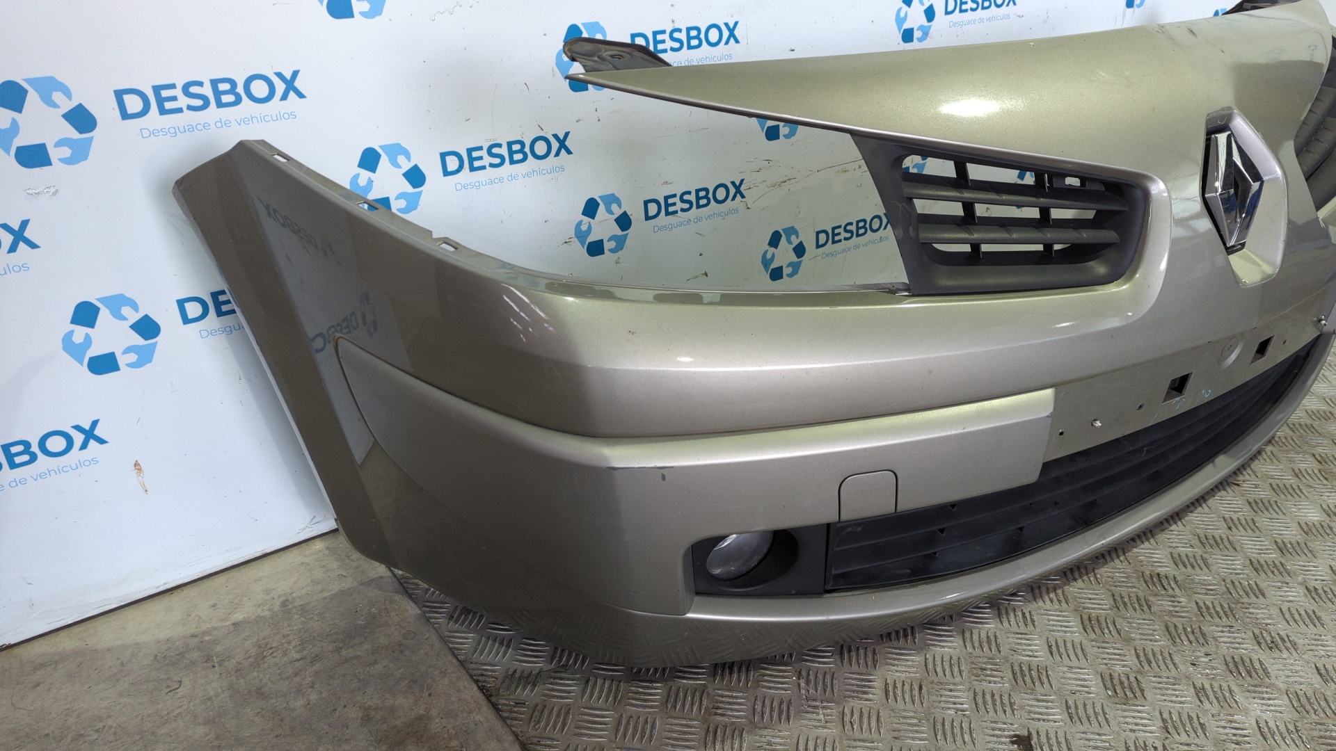 PARAGOLPES DELANTERO RENAULT MEGANE II BERLINA 3P - vista 4
