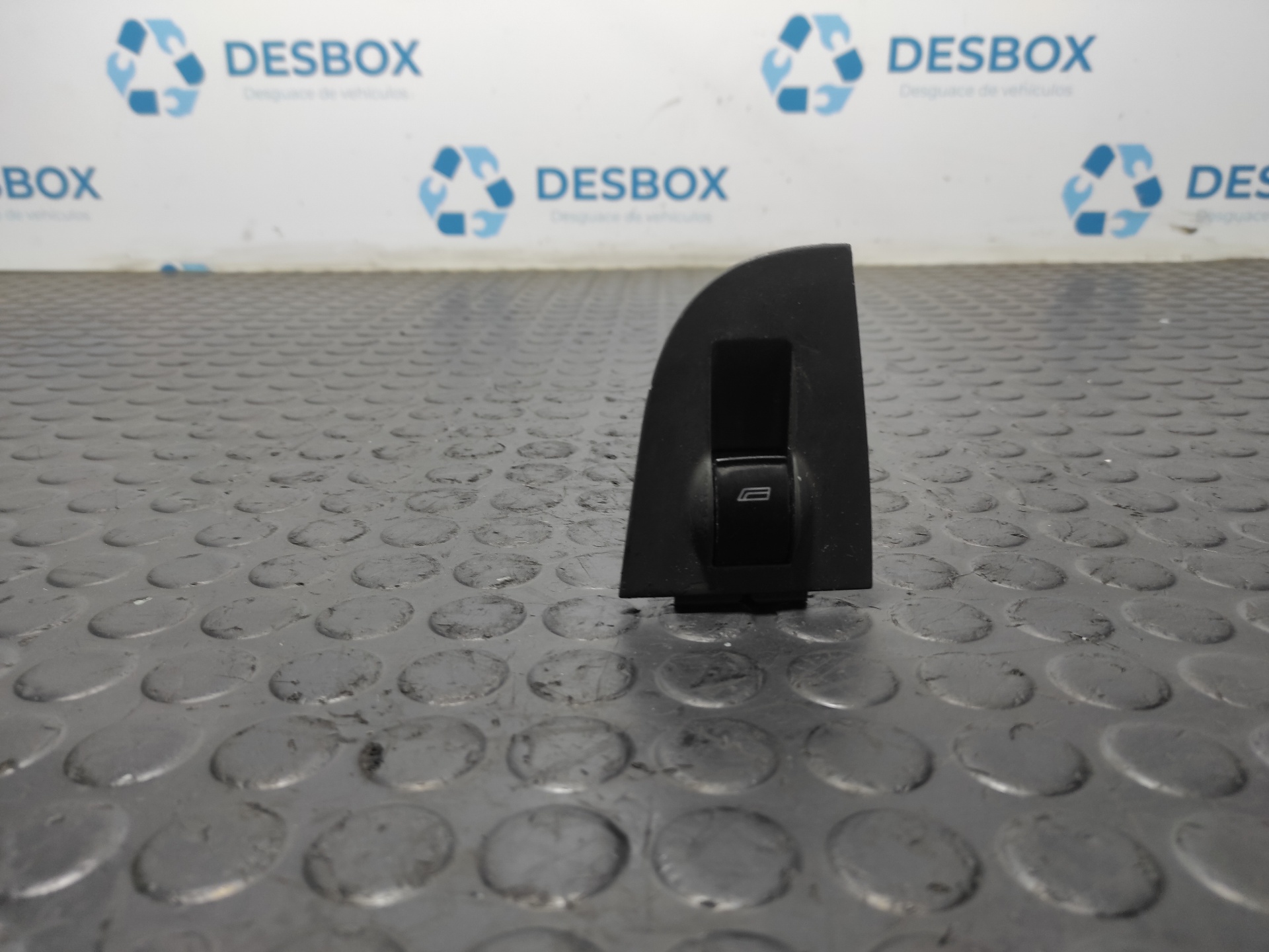 MANDO ELEVALUNAS DELANTERO DERECHO AUDI ALLROAD QUATTRO (4B5) - vista 3