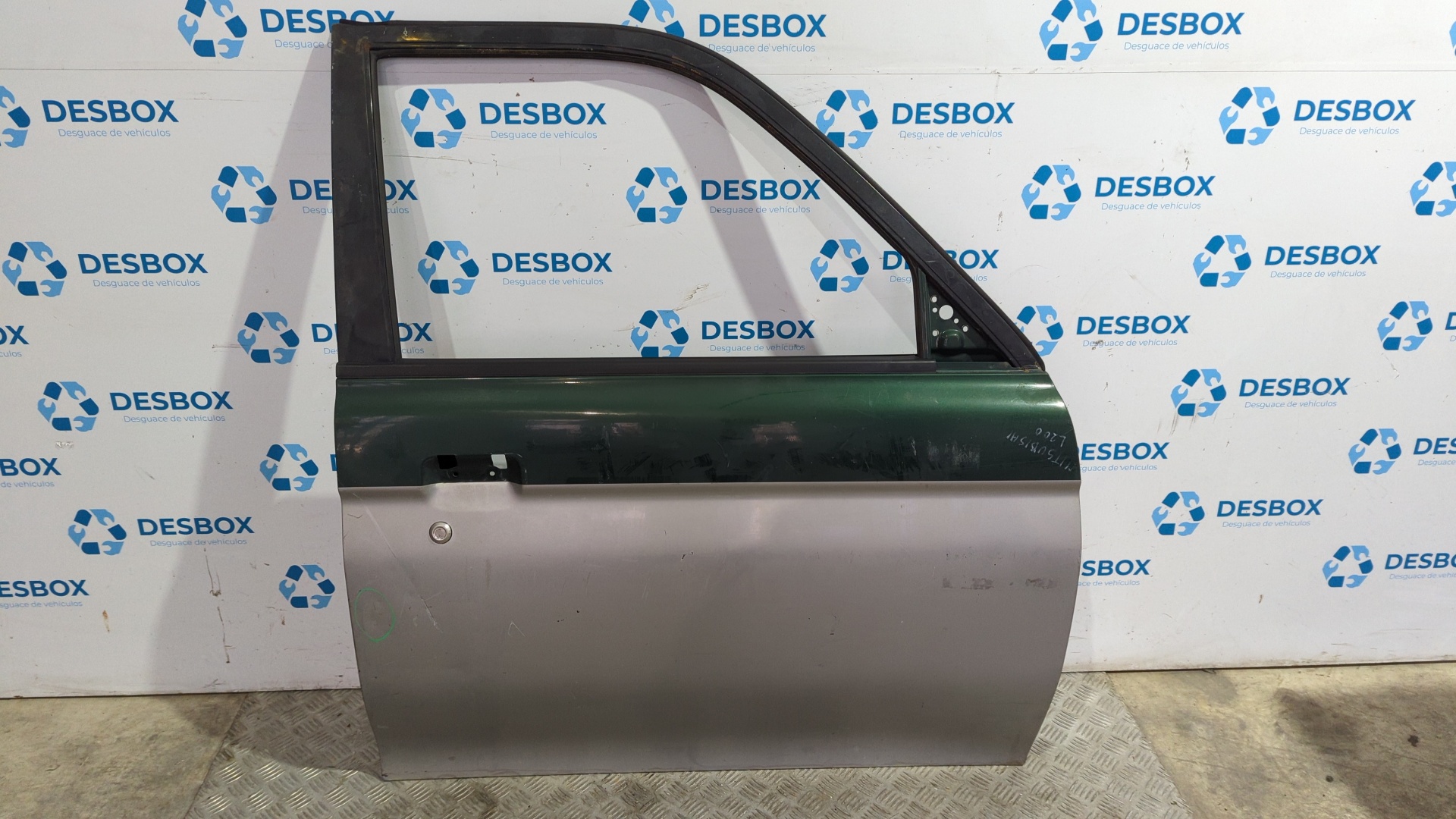 PUERTA DELANTERA DERECHA MITSUBISHI L 200 (K6/7)