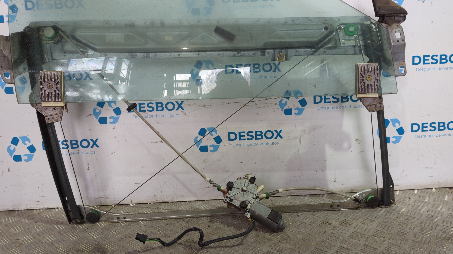 ELEVALUNAS 3P DERECHO AUDI COUPE (8B3) - vista 4