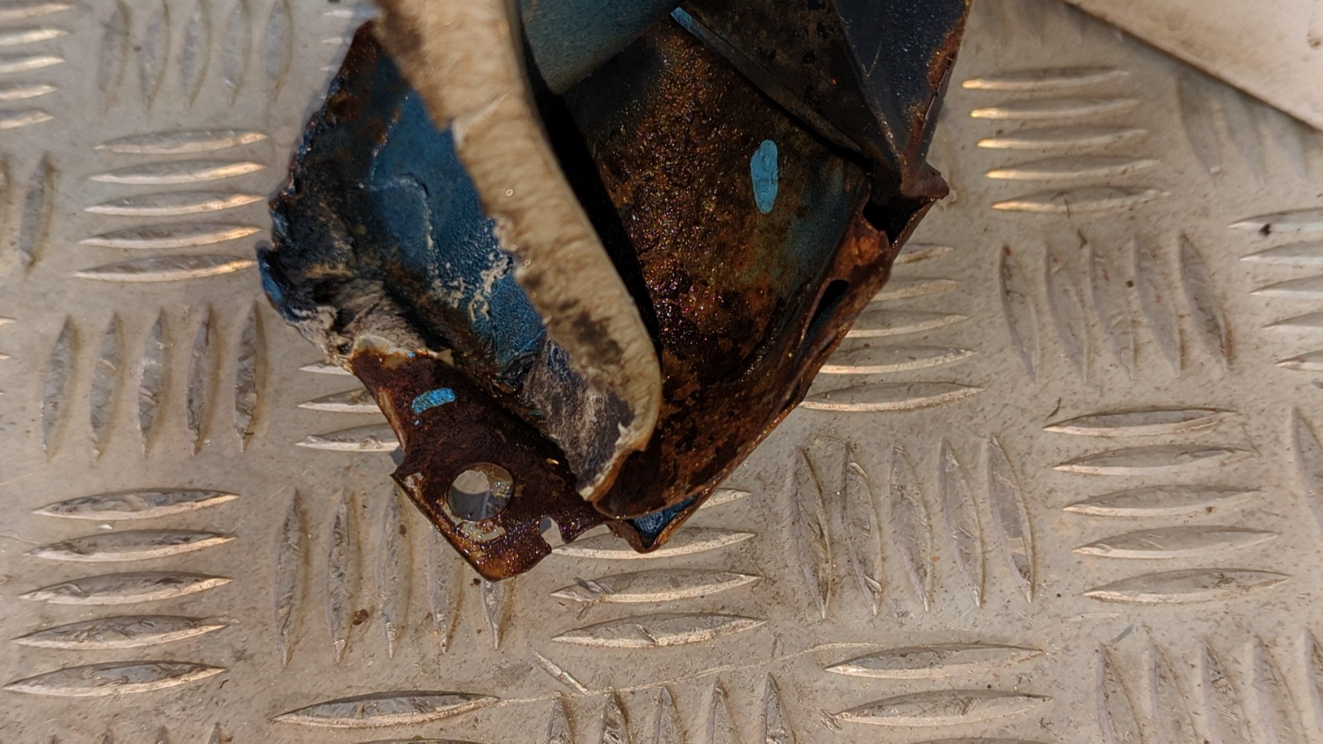 ALETA DELANTERA DERECHA VOLKSWAGEN GOLF II (191/193) - vista 4