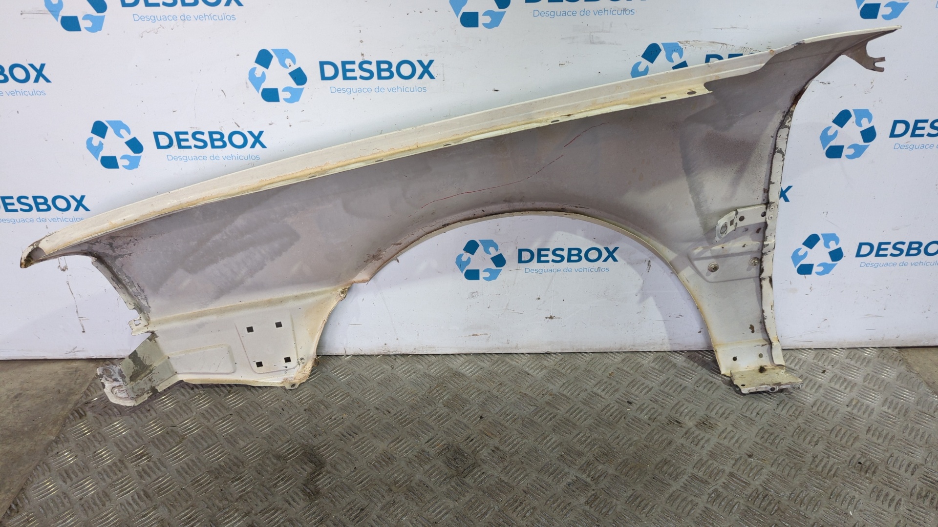 ALETA DELANTERA DERECHA AUDI COUPE (8B3) - vista 3
