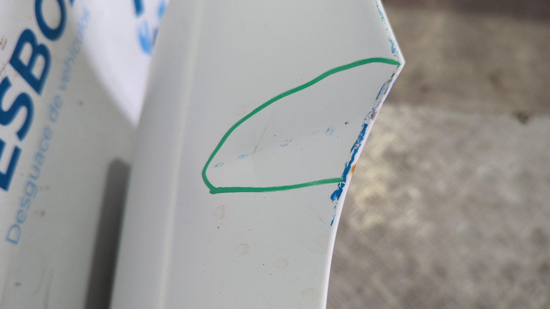 ALETA DELANTERA DERECHA AUDI COUPE (8B3) - vista 2