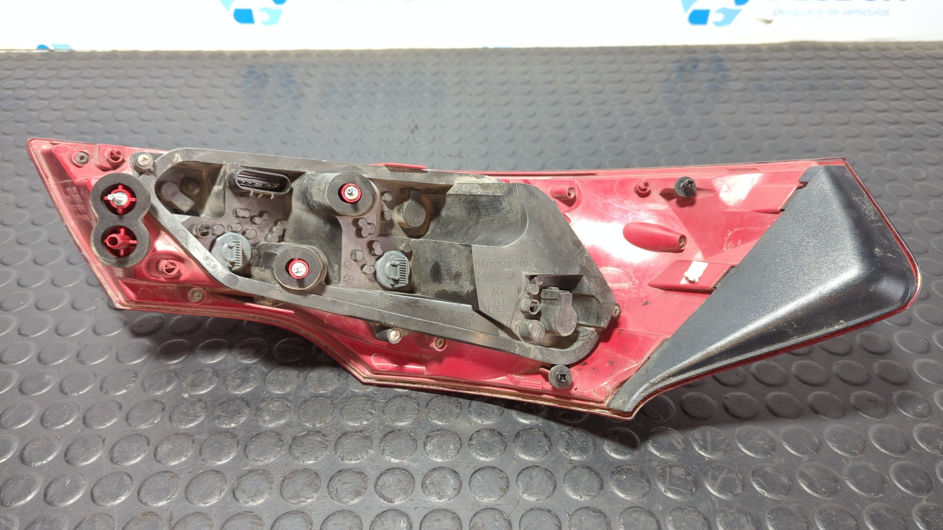 PILOTO TRASERO DERECHO OPEL INSIGNIA BERLINA - vista 2