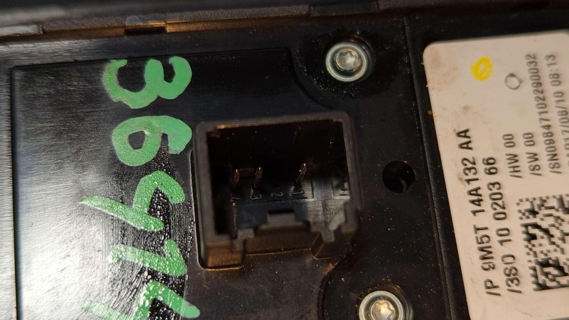 MANDO ELEVALUNAS DELANTERO IZQUIERDO FORD KUGA (CBS) - vista 2