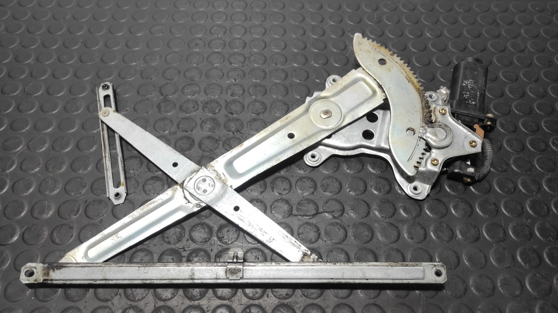 ELEVALUNAS DELANTERO DERECHO TOYOTA HILUX (KUN) - vista 3