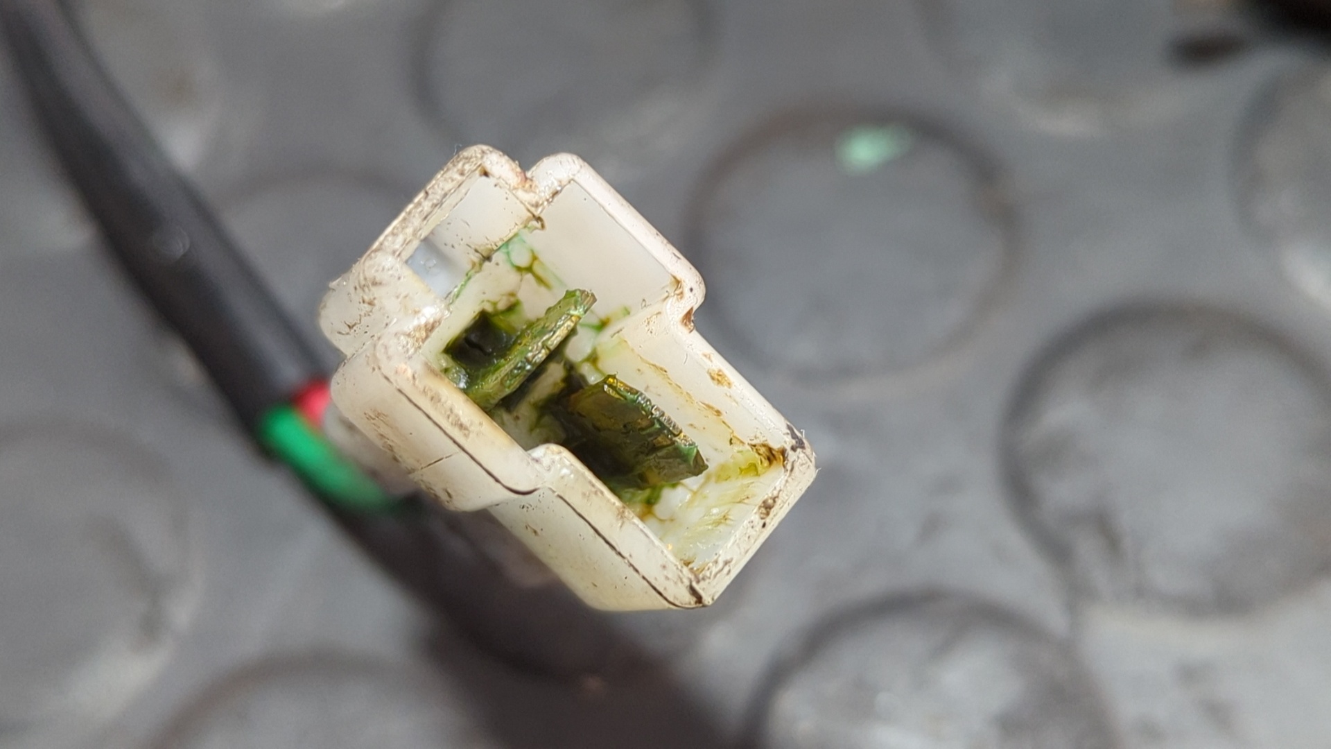 ELEVALUNAS DELANTERO DERECHO MITSUBISHI MONTERO (L040) - vista 3