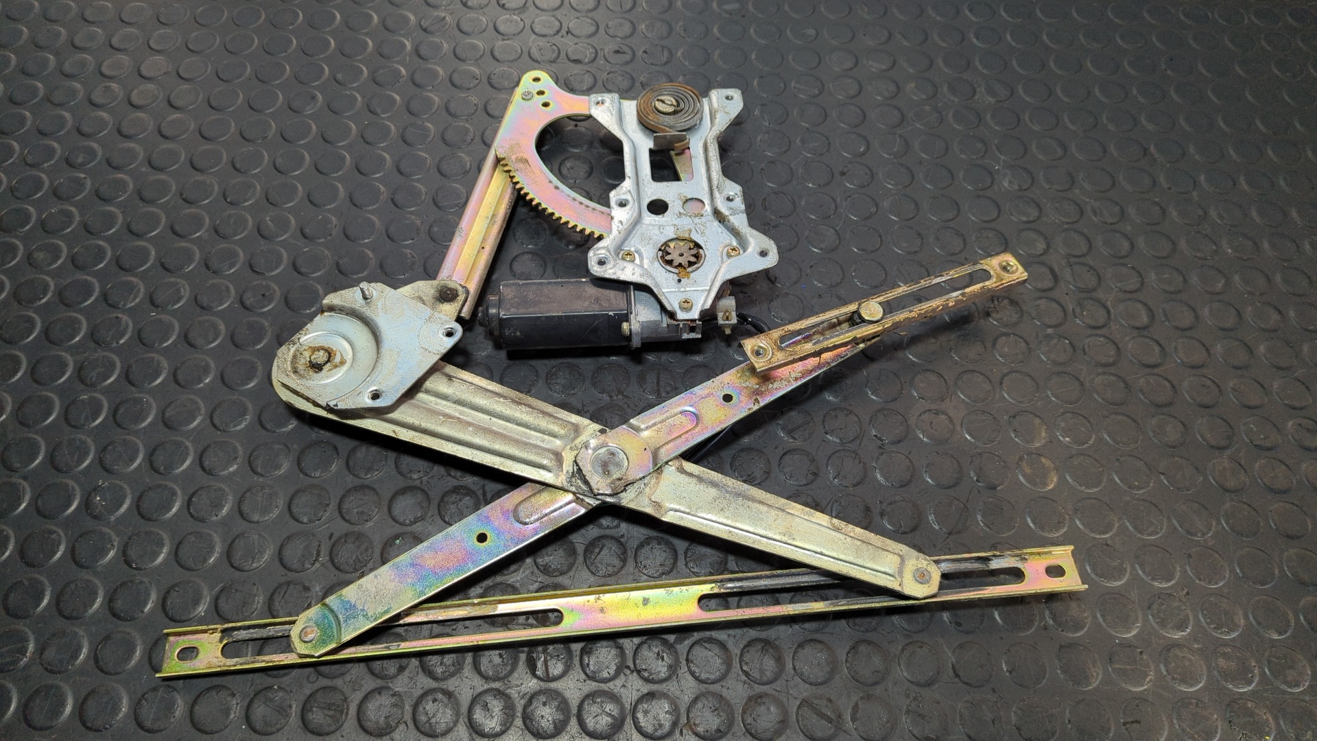 ELEVALUNAS DELANTERO DERECHO MITSUBISHI MONTERO (L040) - vista 2