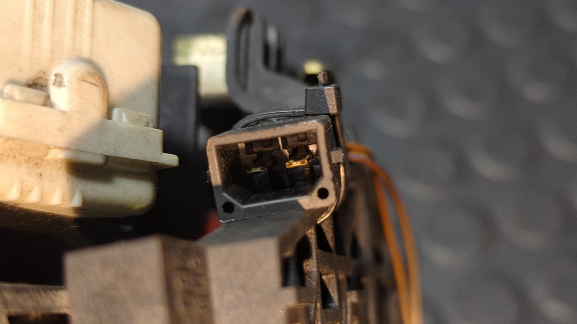 MANETA EXTERIOR MALETERO / PORTON AUDI ALLROAD QUATTRO (4B5) - vista 3