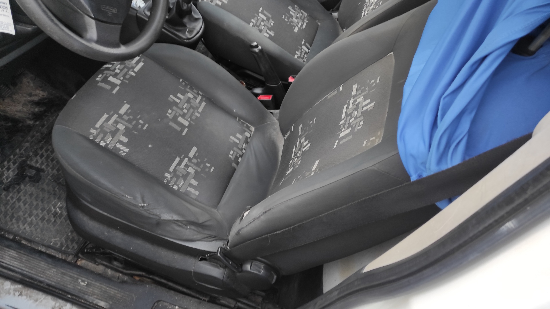 PILOTO TRASERO IZQUIERDO FIAT FIORINO - recambio desguace - vista 5