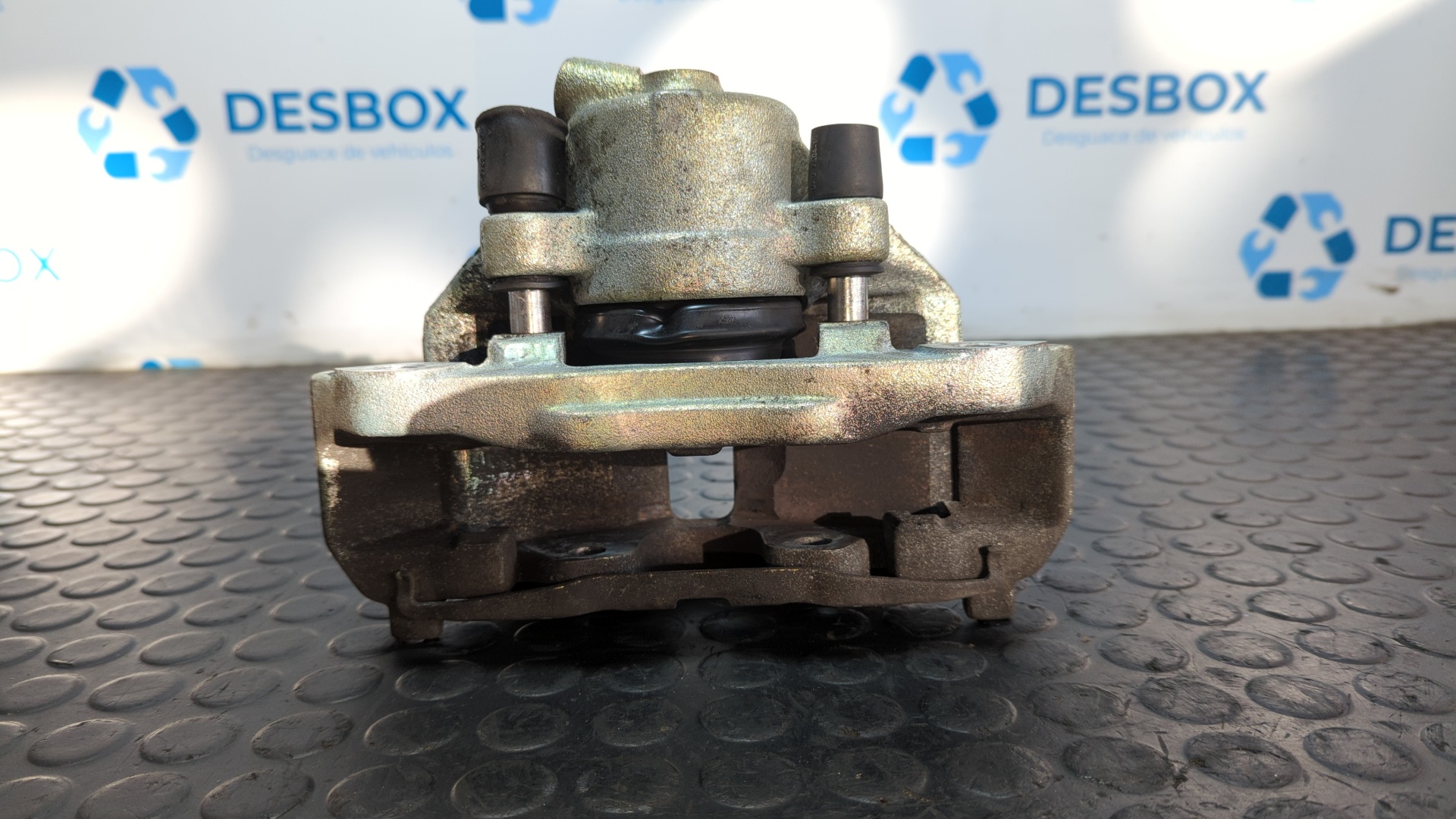 PINZA DE FRENO DELANTERA IZQUIERDA MERCEDES-BENZ VITO (W638) CAJA CERRADA - vista 3