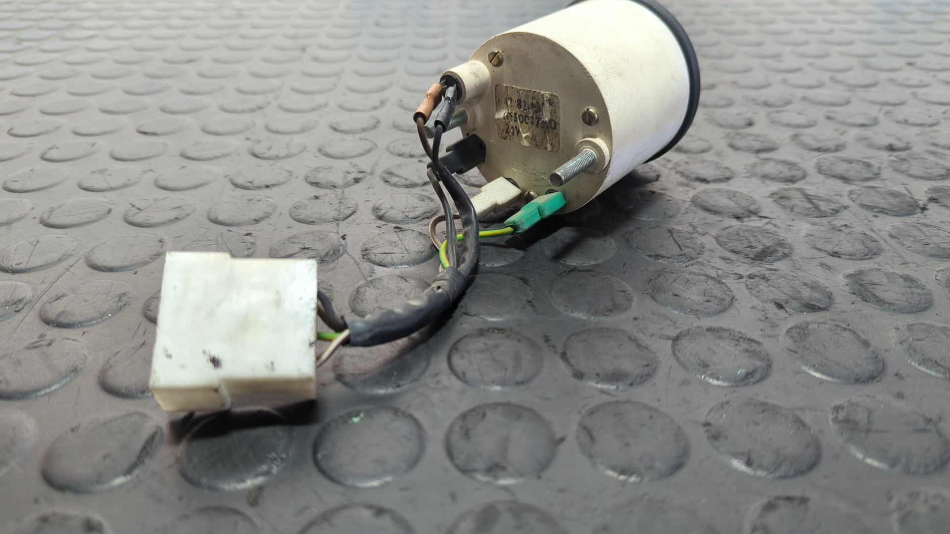 CUADRO INSTRUMENTOS NISSAN L80 - vista 2