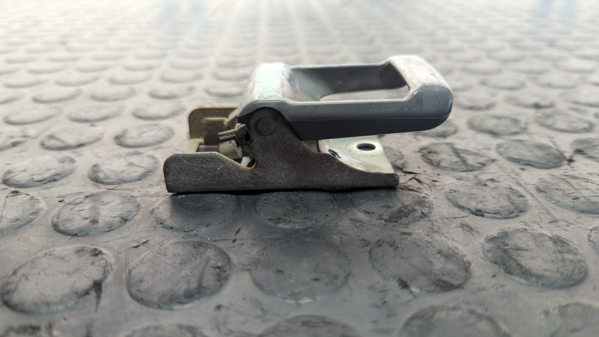 MANETA INTERIOR DELANTERA DERECHA NISSAN CABSTAR - vista 3