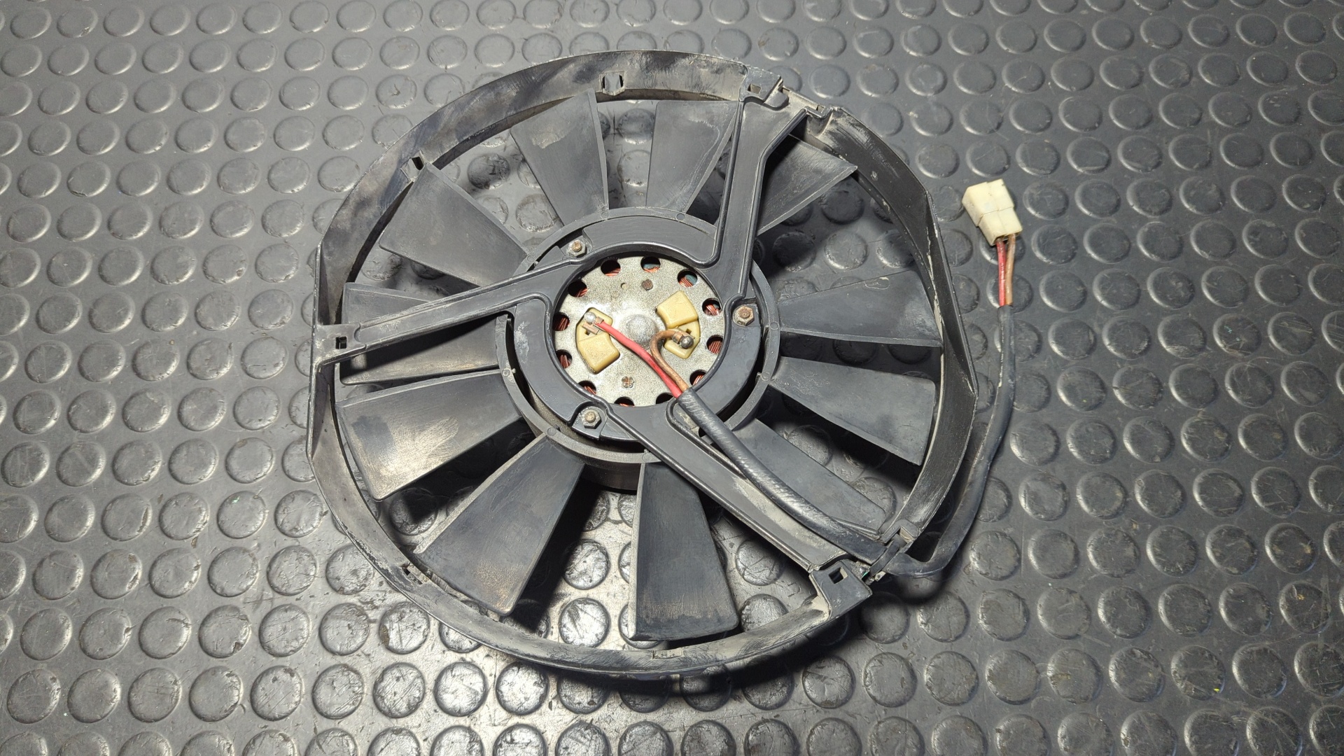 ELECTROVENTILADOR BMW SERIE 5 (E12) - vista 2