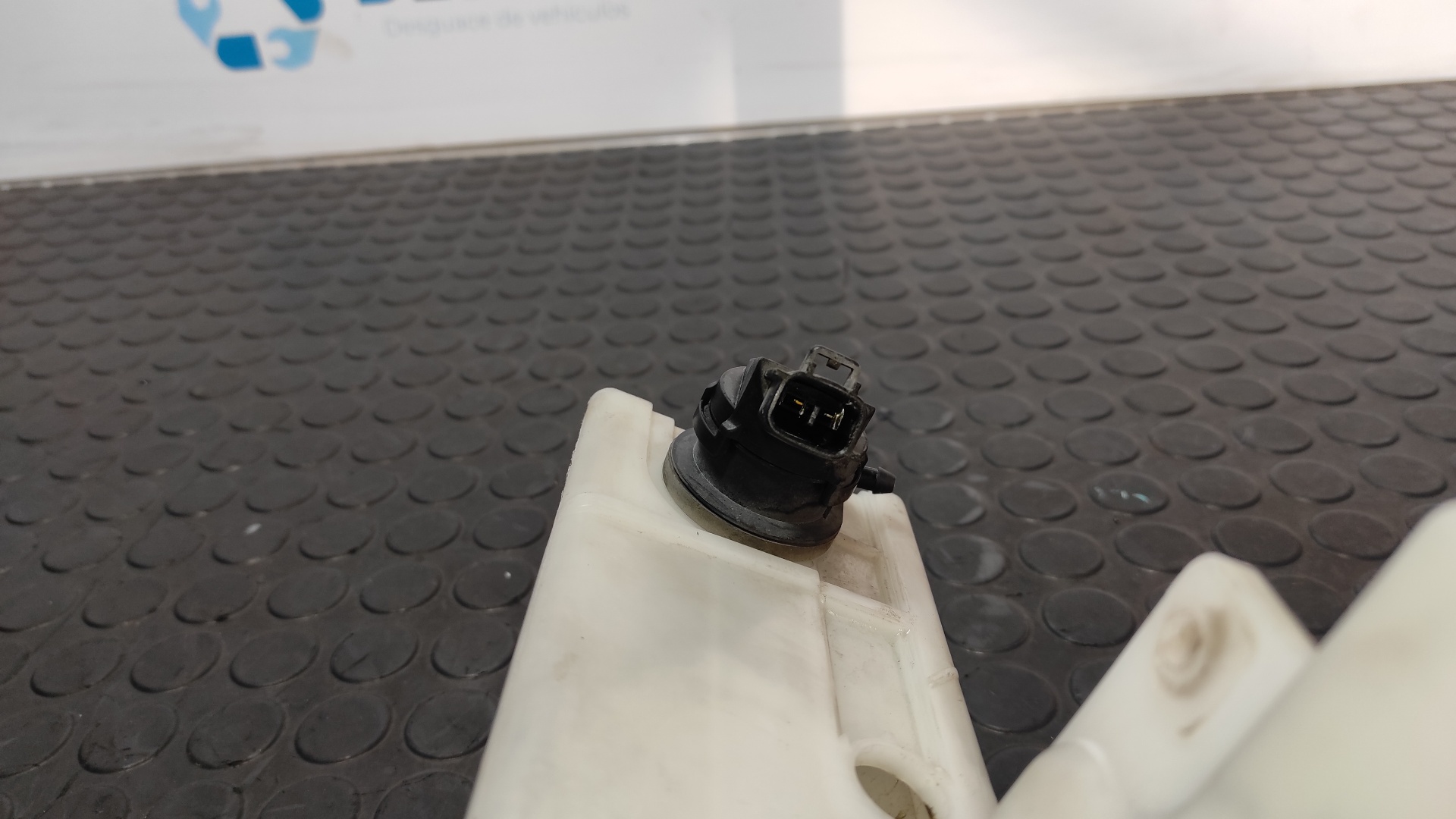 DEPOSITO LIMPIA MAZDA 3 BERLINA (BK) - vista 2