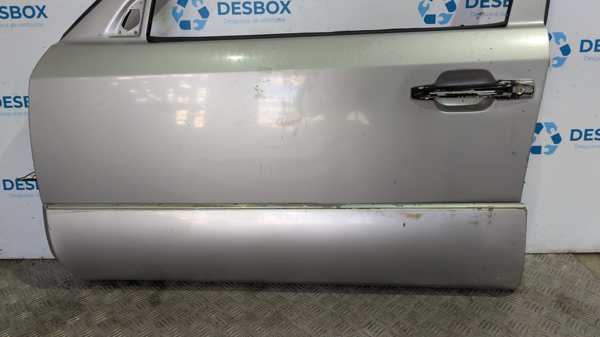 PUERTA DELANTERA IZQUIERDA MERCEDES-BENZ CLASE E (W124) - vista 4