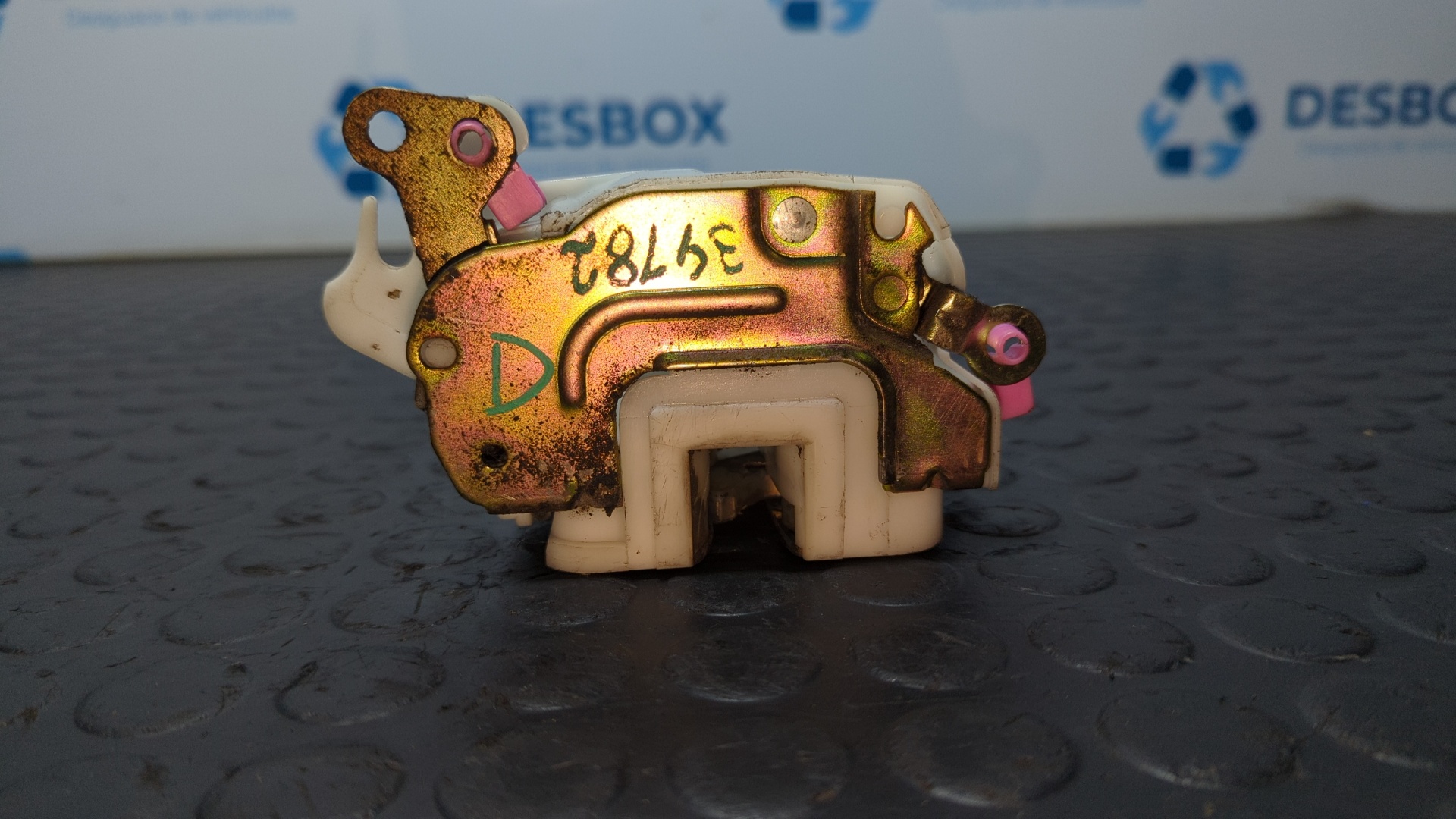 CERRADURA PUERTA DELANTERA DERECHA NISSAN CABSTAR - vista 3