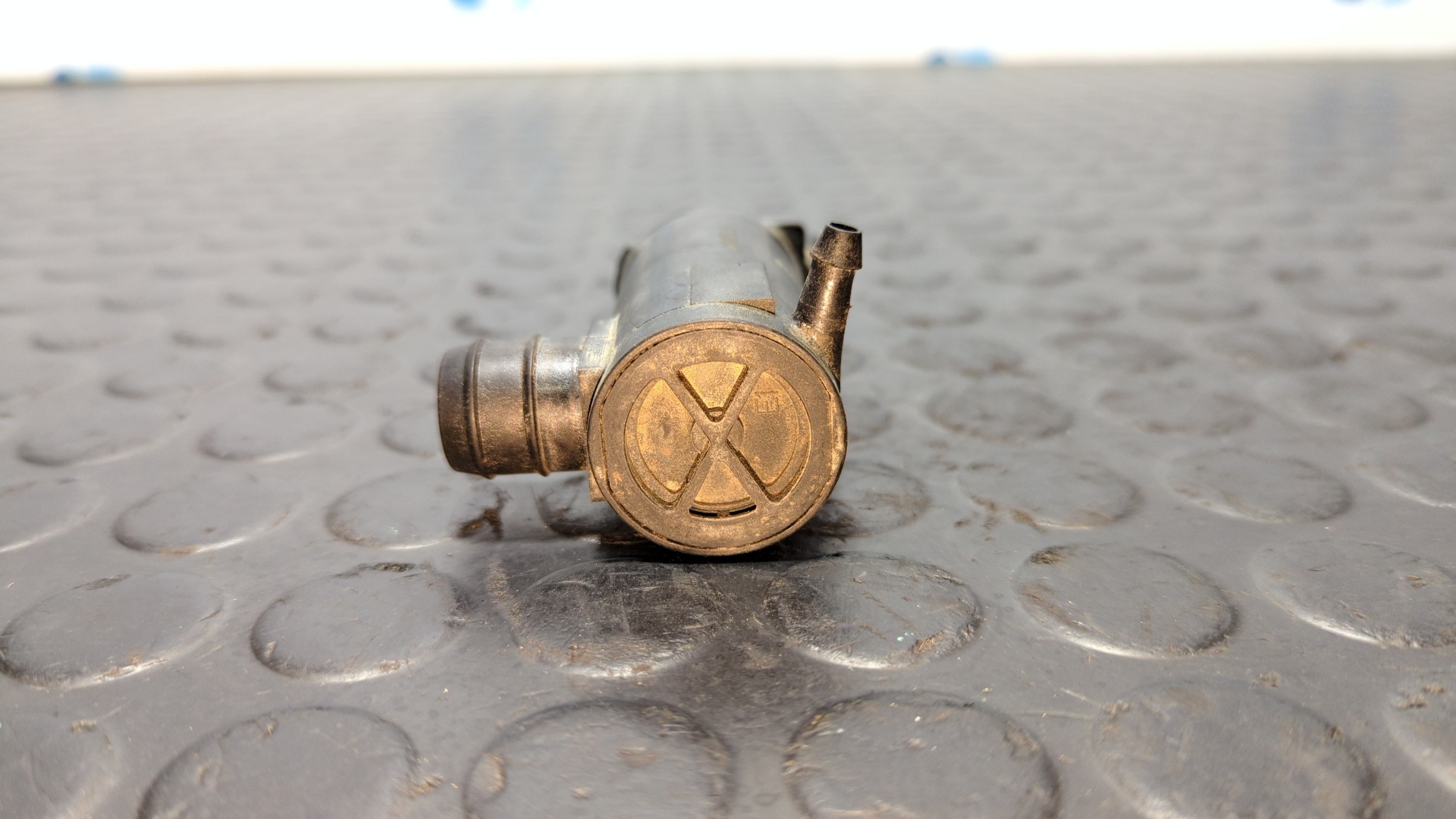 BOMBA LIMPIA MITSUBISHI MONTERO (V80/V90) - vista 3