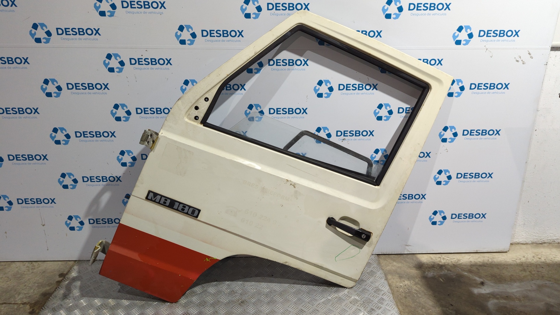 PUERTA DELANTERA IZQUIERDA MERCEDES-BENZ MB 100