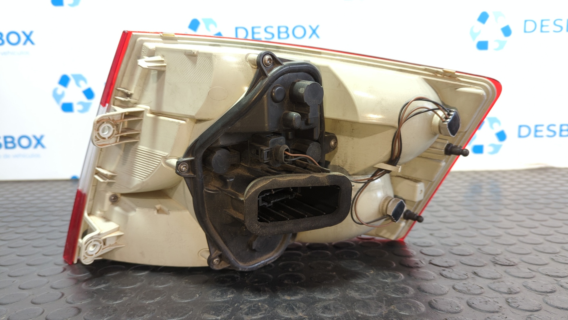 PILOTO TRASERO IZQUIERDO SKODA OCTAVIA BERLINA (1Z3) - vista 2